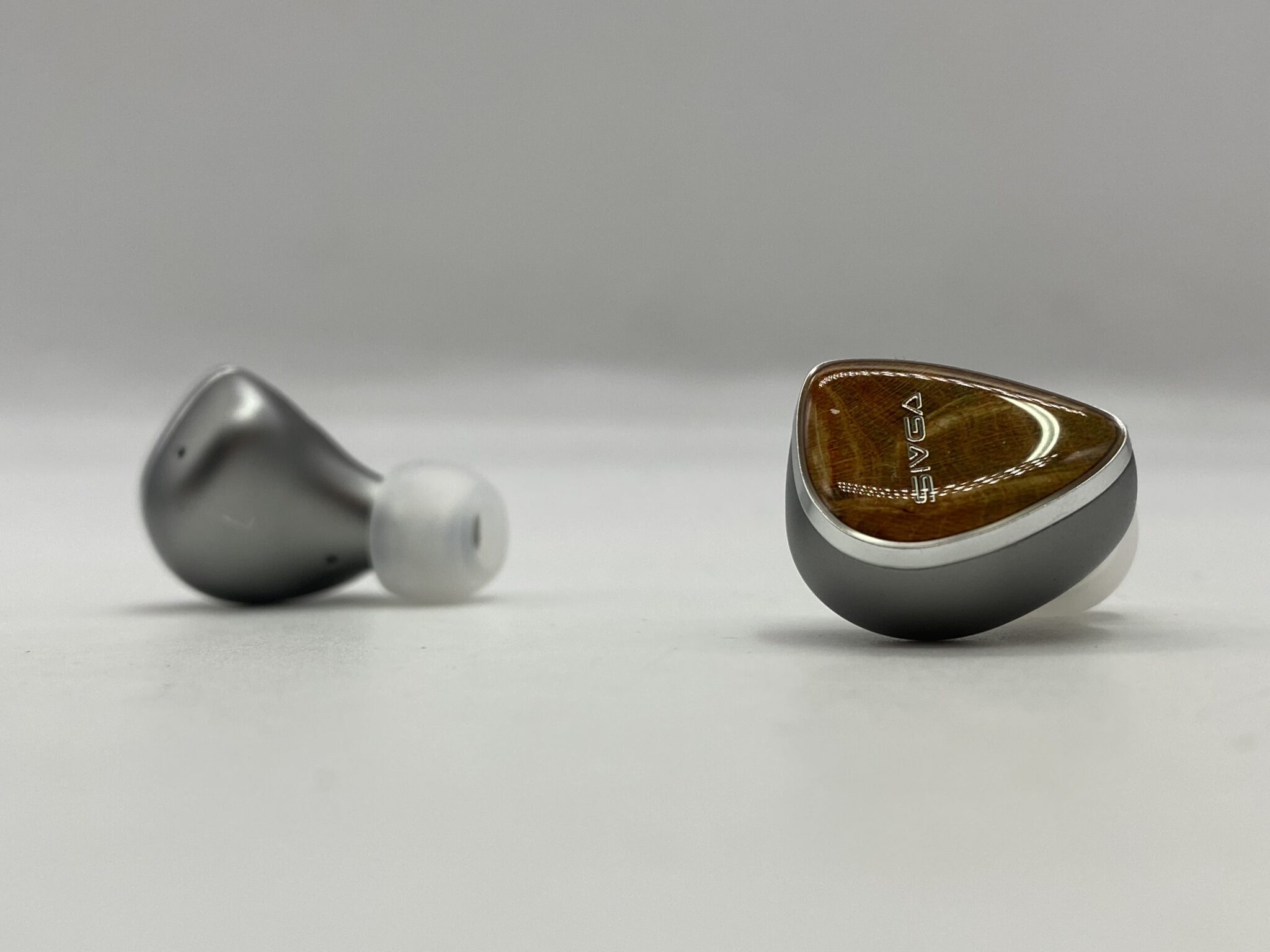 Sivga Lyrebird: tai nghe hybrid 4 driver cho audiophile mới chơi