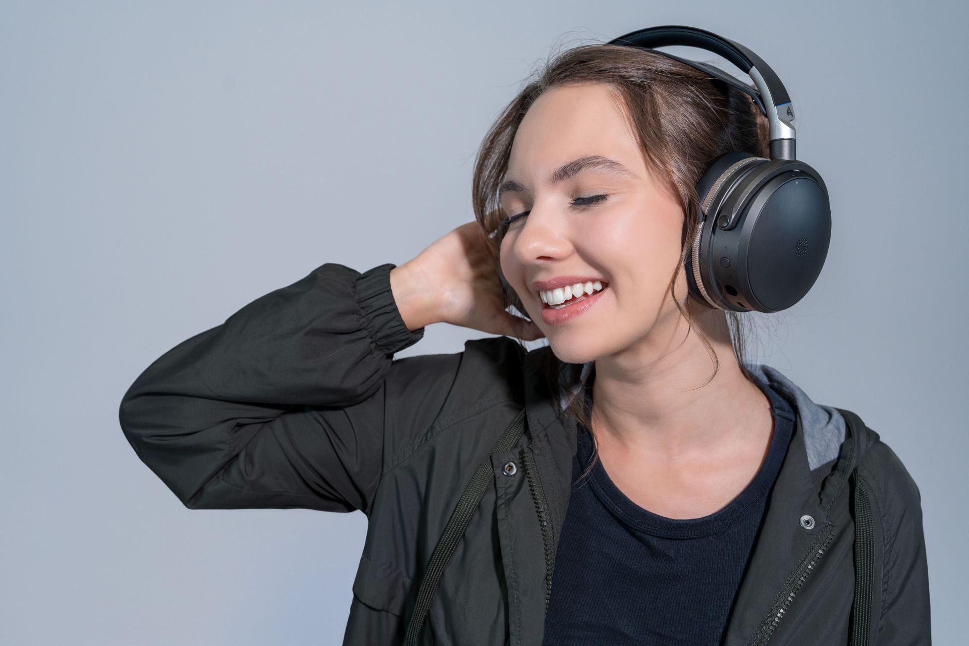 Audeze Maxwell 2 ANC Puts Commuter-Grade Noise Control on a Gaming Headset