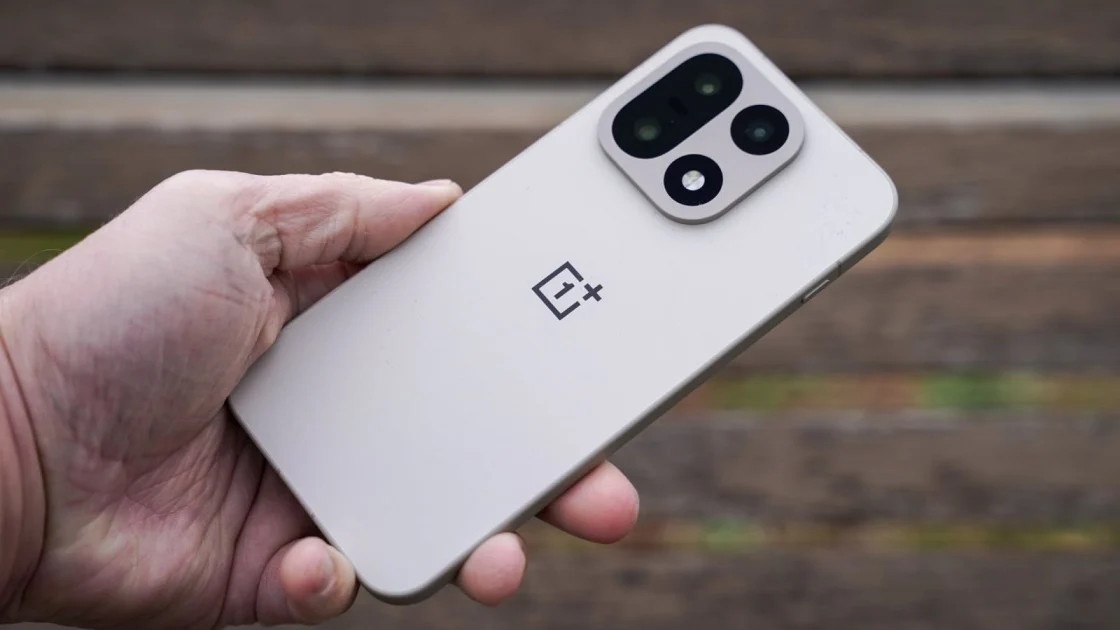 Android’s Market Squeeze: OnePlus Quits, Samsung Hurts