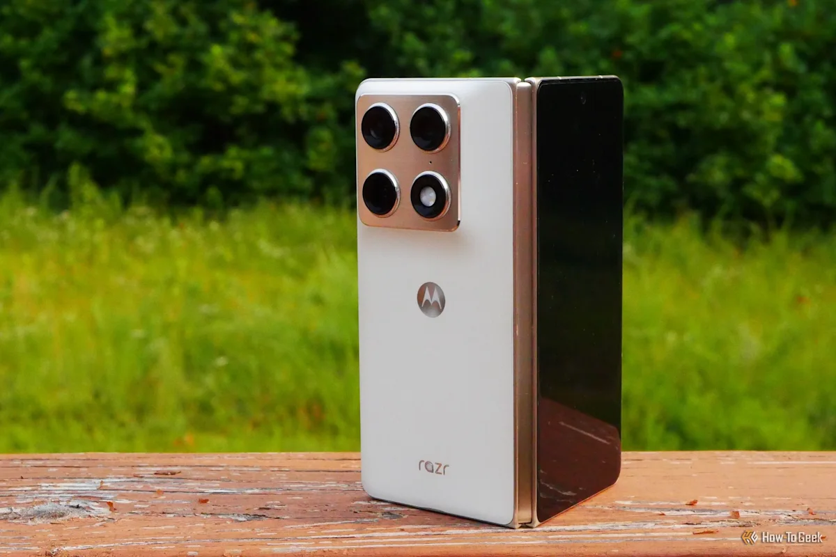Motorola Razr Fold Review: The First Foldable to Beat Samsung at Its Own Game