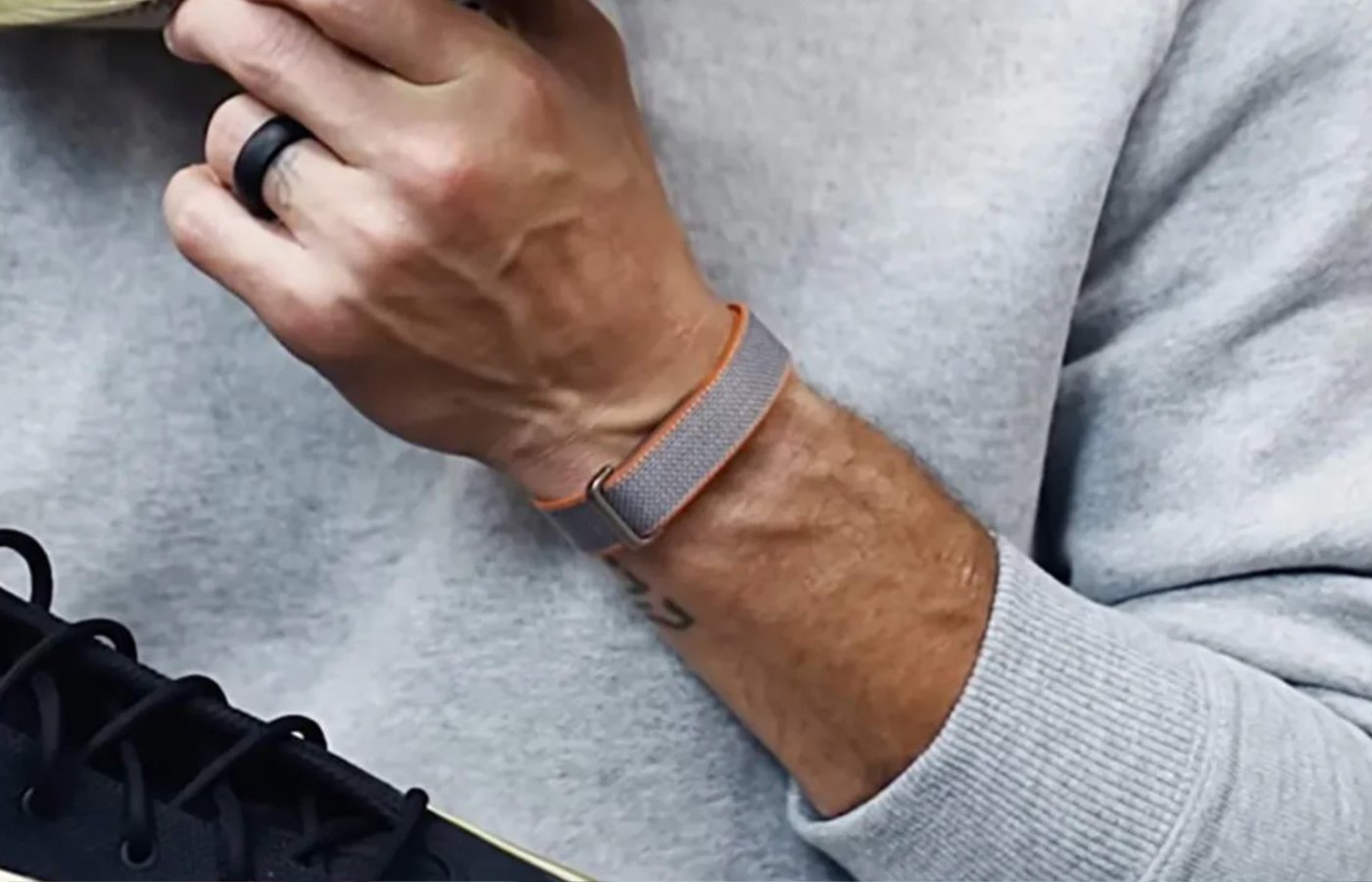 Fitbit Air and the Quiet Revolt Against Screens on Our Wrists
