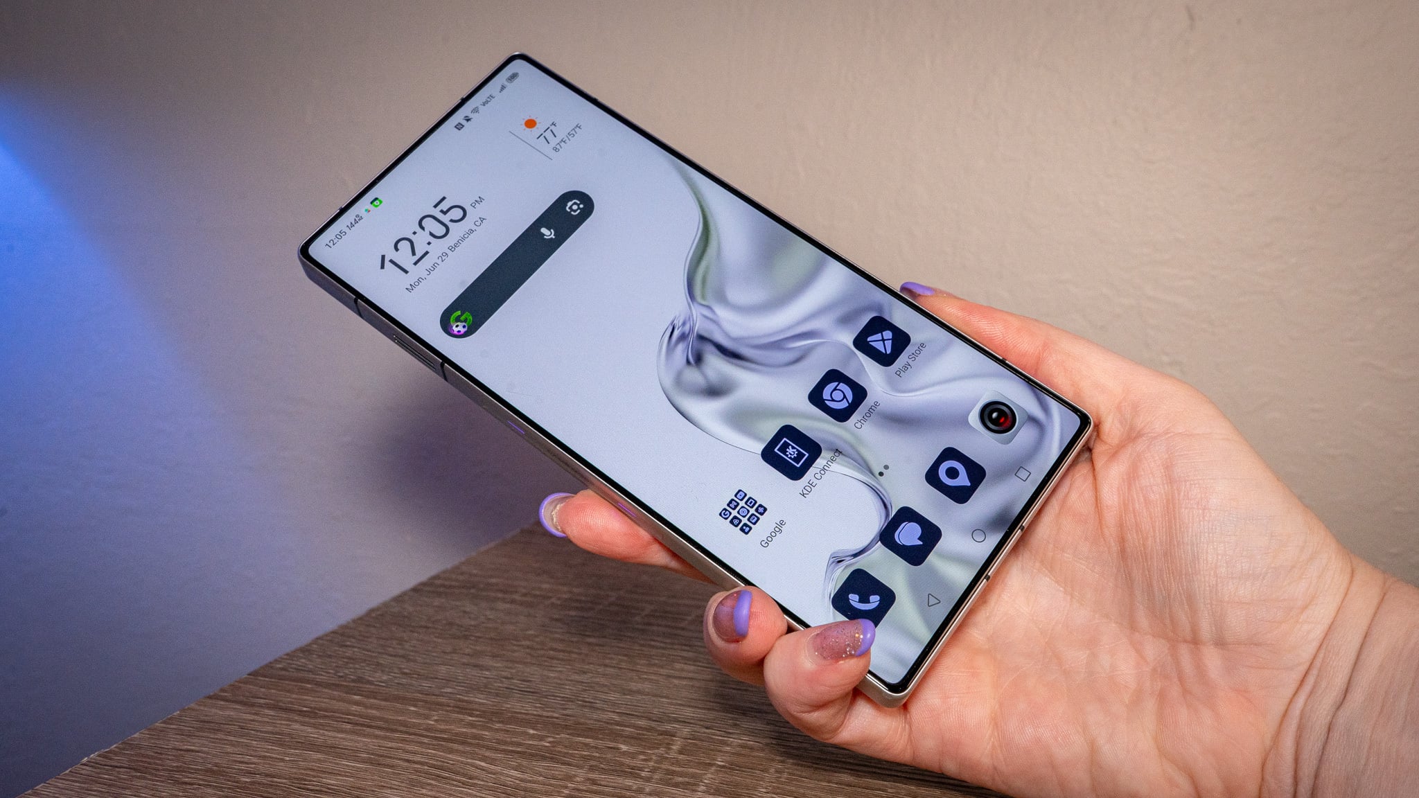 Gaming Phones Get Serious: Cooling Fans and 8000mAh Batteries Rewrite the Rules