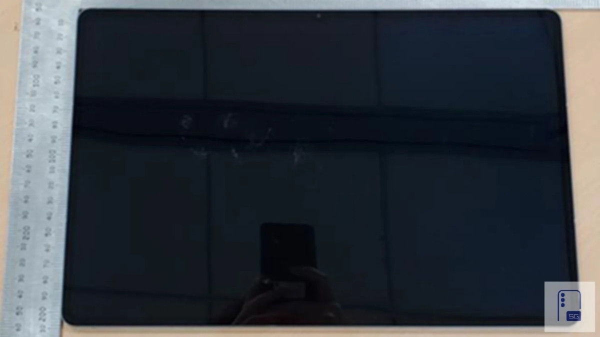 Galaxy Tab S12 Ultra lộ diện: Samsung cố chấp với notch hay tính toán đường dài?