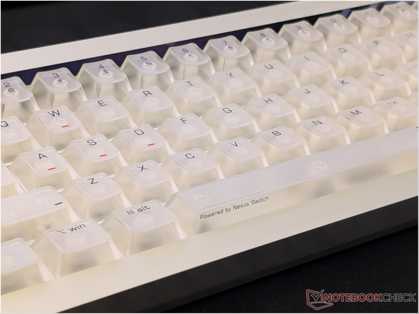 Retro Keyboards, Modern Tricks: Lofree Hyzen vs MelGeek Made68 Ultra V2