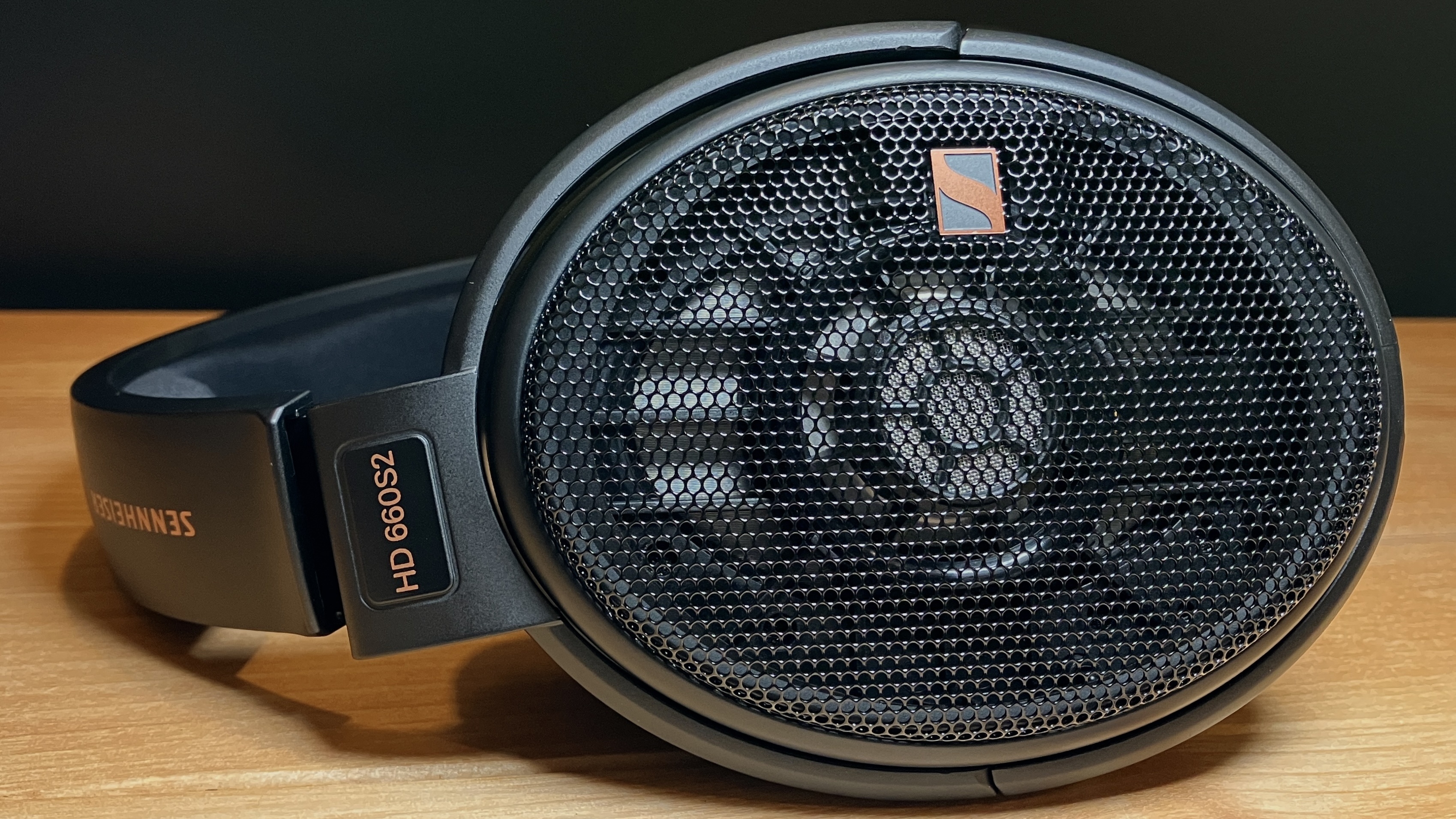 Why Audiophiles Are Returning to Wired Headphones for Studio-Grade Sound
