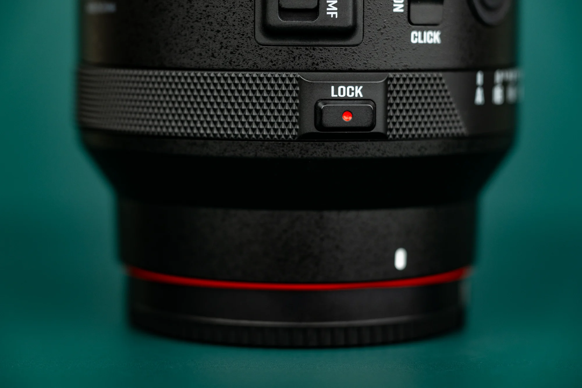 TTArtisan AF 50mm F1.8 Neo vs Meike 85mm f/1.4 cho chân dung