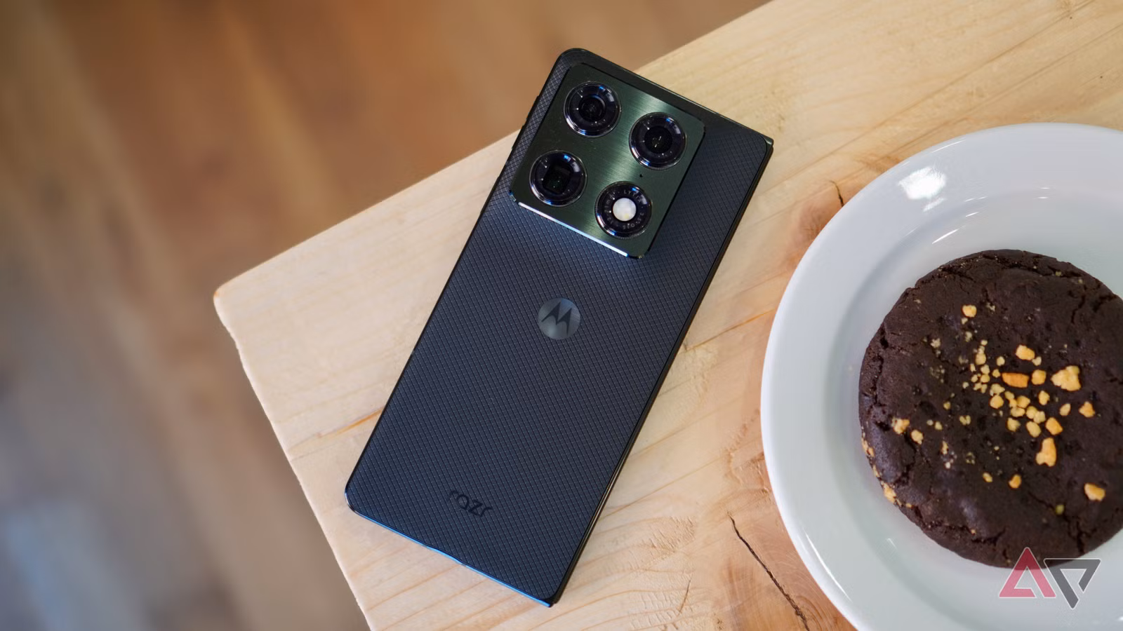 Motorola Razr Fold Review: The First Foldable to Beat Samsung at Its Own Game