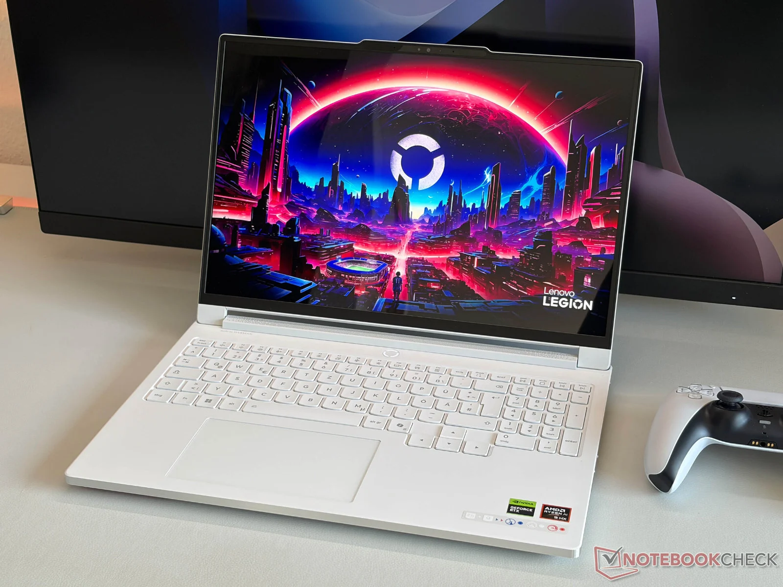Lenovo Legion 7a RTX 5070 12GB: Có đáng nâng cấp so với RTX 5060?
