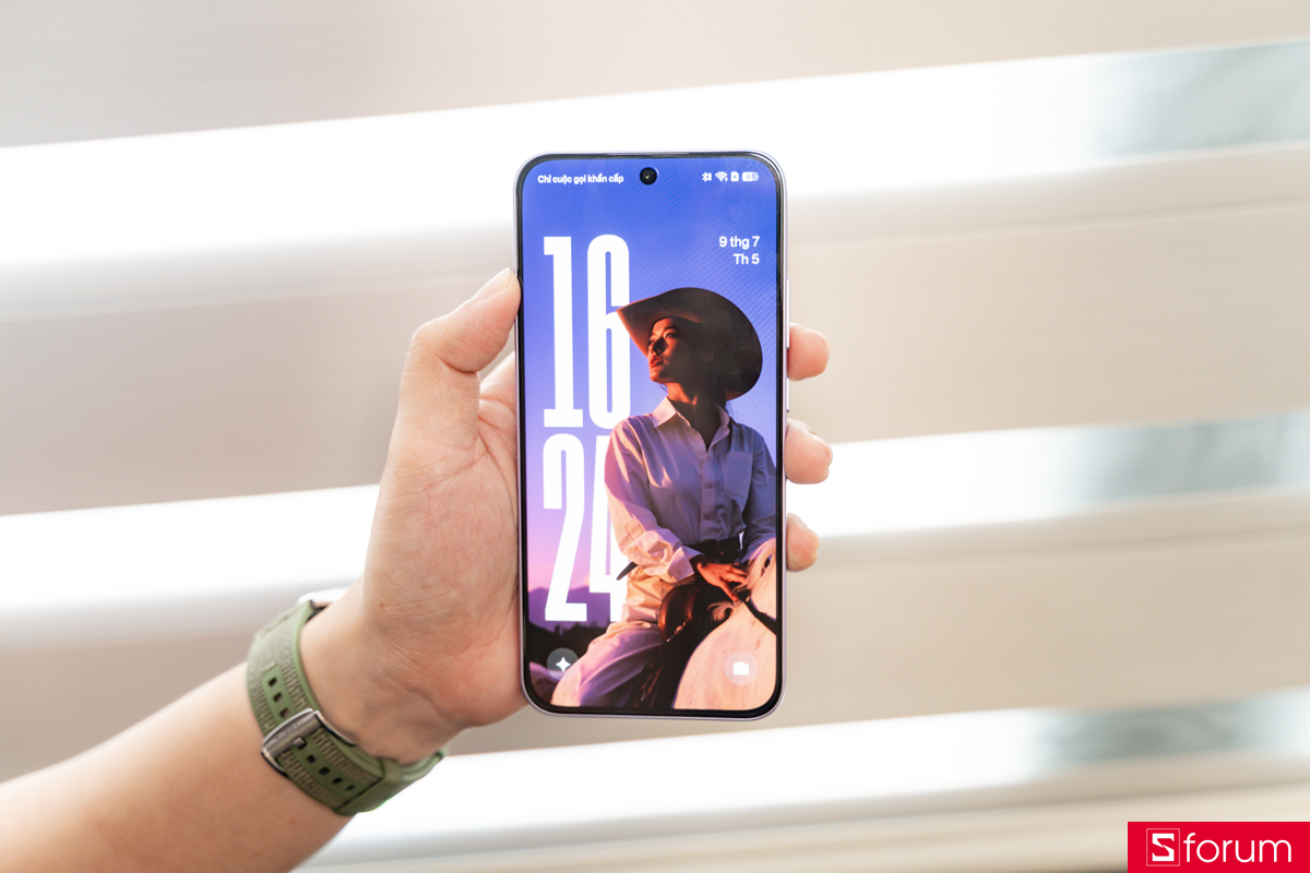 OPPO Reno16 Series PopCam: tái hiện thẩm mỹ máy ảnh film analog