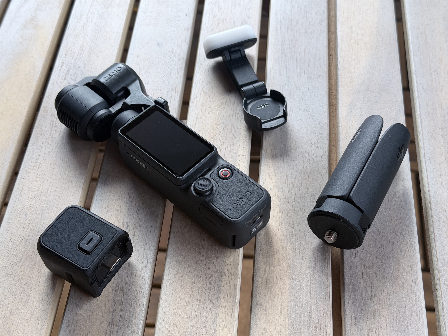 DJI Osmo Pocket 4: gimbal bỏ túi cho vlog và nội dung chuyên nghiệp?