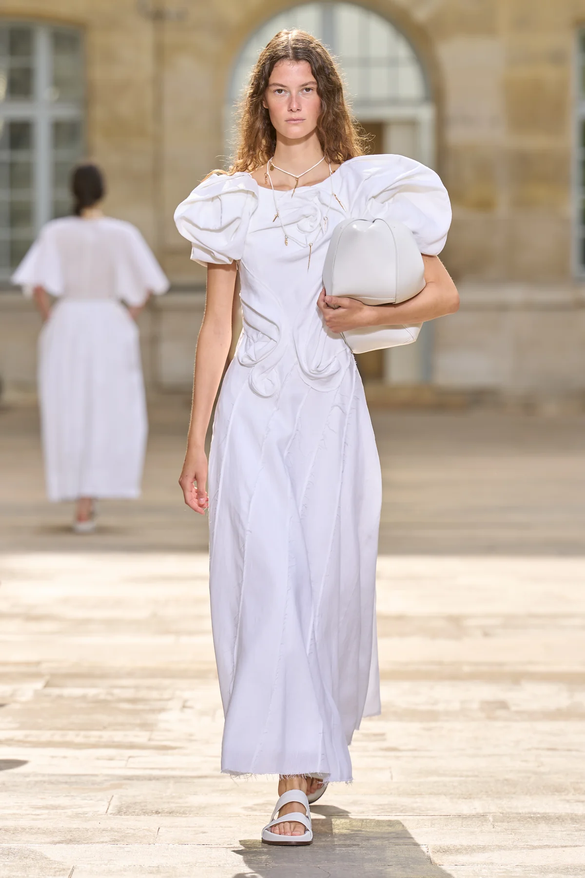 Master the Greek Goddess Red Carpet Look