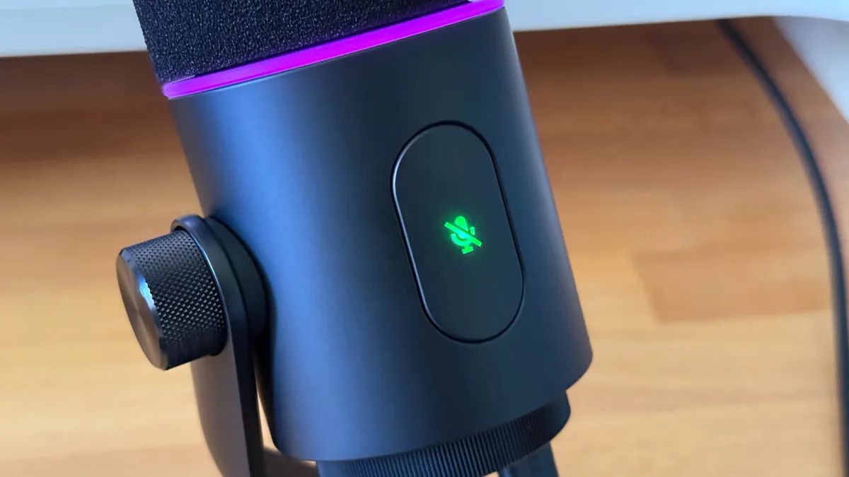 Razer Seiren V3 Pro: micro gaming livestream có đáng tiền?