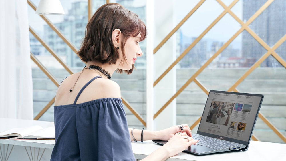 Hướng dẫn chọn laptop cho học sinh cấp 2: Hiệu năng, giá và độ bền