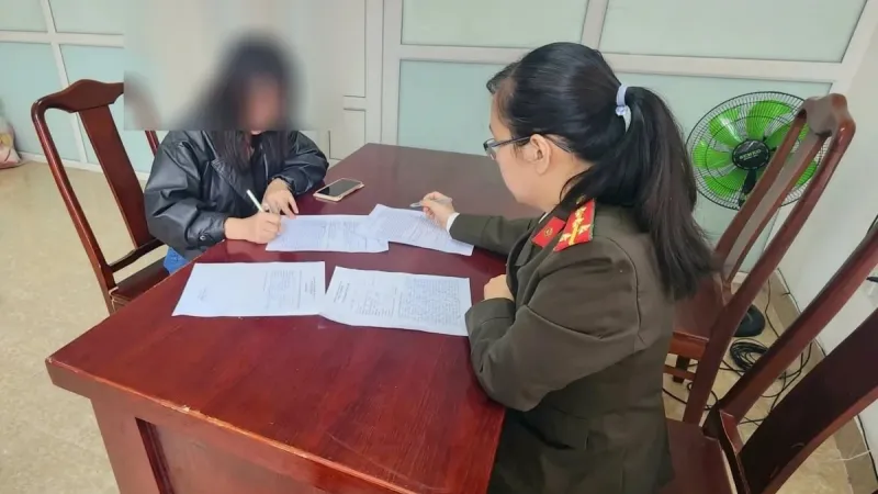 Chia sẻ tin giả trong nhóm Zalo kín: Đừng nghĩ là vùng an toàn