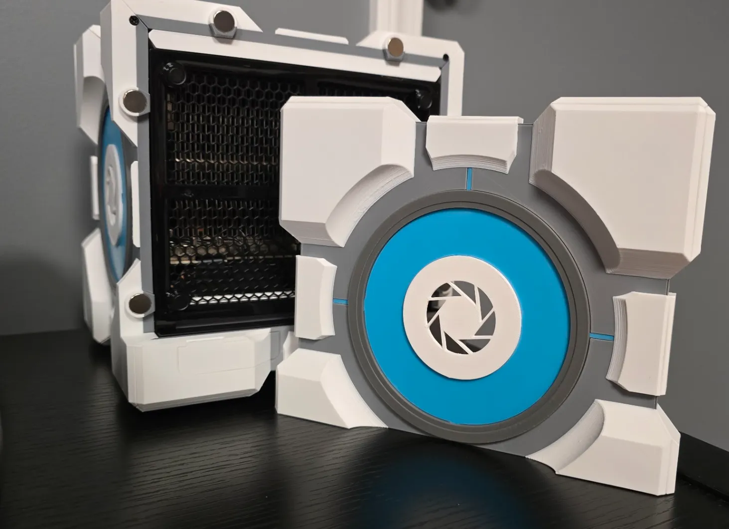 Transform Your Steam Deck With Cases, Skins, and UI Mods