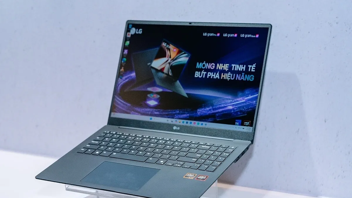 Acer Swift Go 14 OLED vs LG gram 14: lựa chọn nào cho chuyên gia di động?