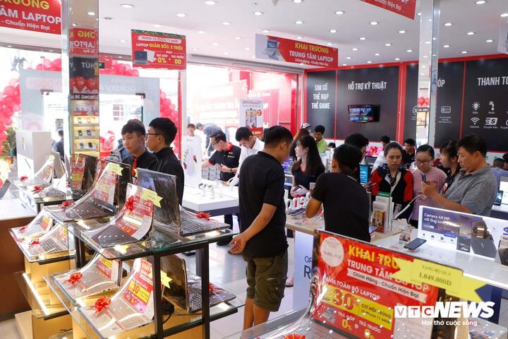 Tại sao Windows 11 khó chạy mượt với 8GB RAM và người dùng nên làm gì