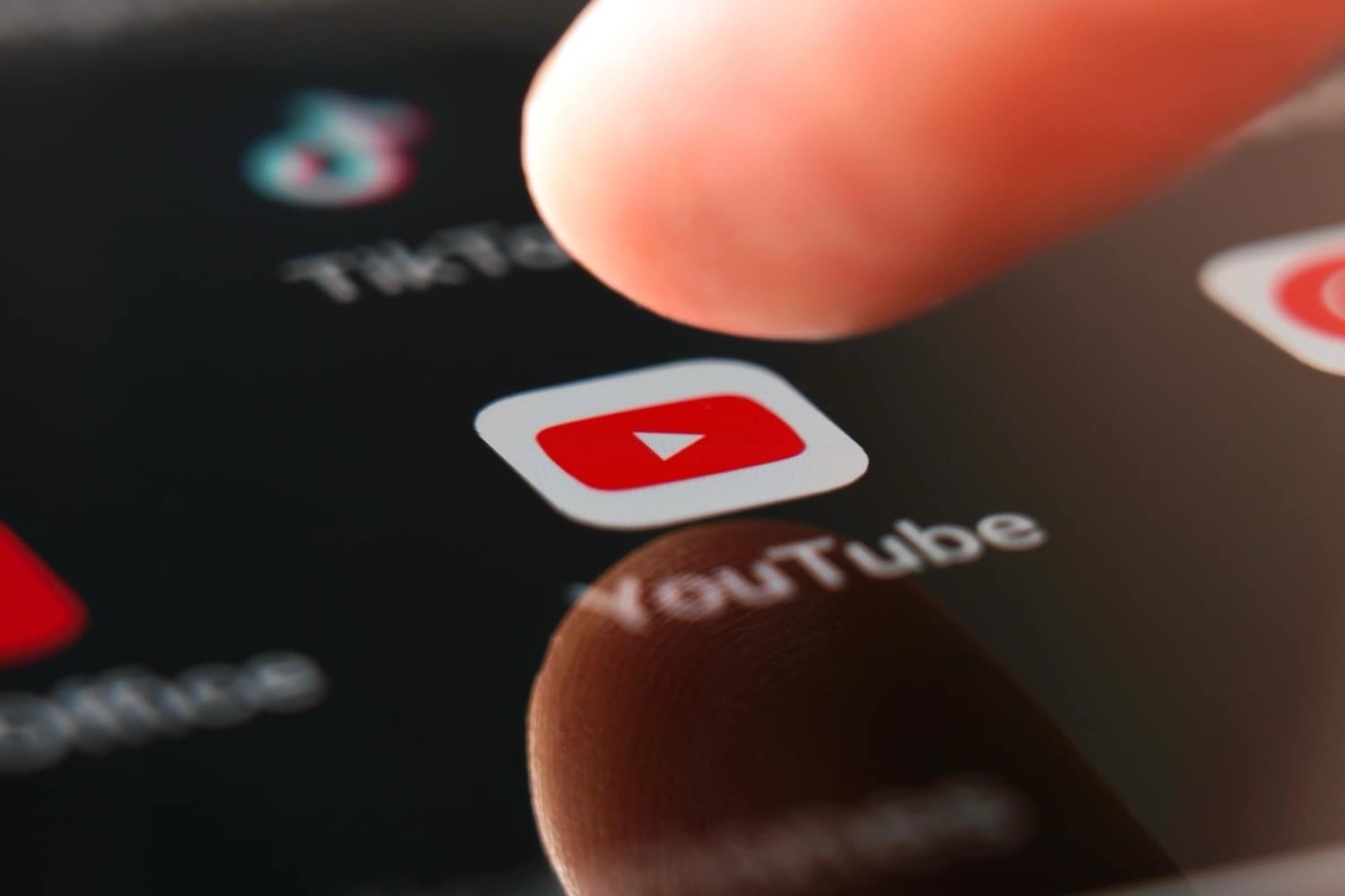 YouTube Picture-in-Picture bị lỗi trên iPhone và Android: Cách khắc phục nhanh chóng