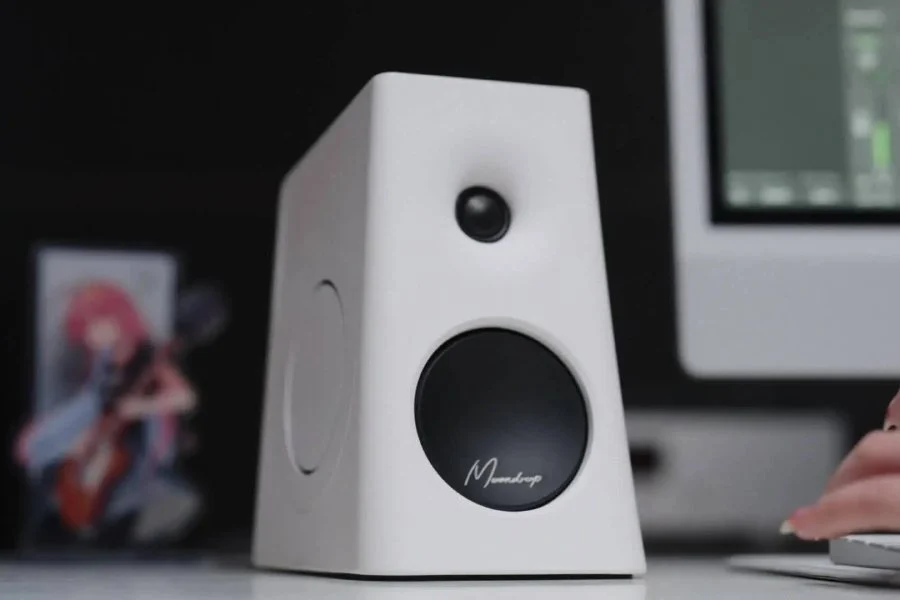 Hi-Res Desktop Speakers Face-Off for Audiophile Workspaces