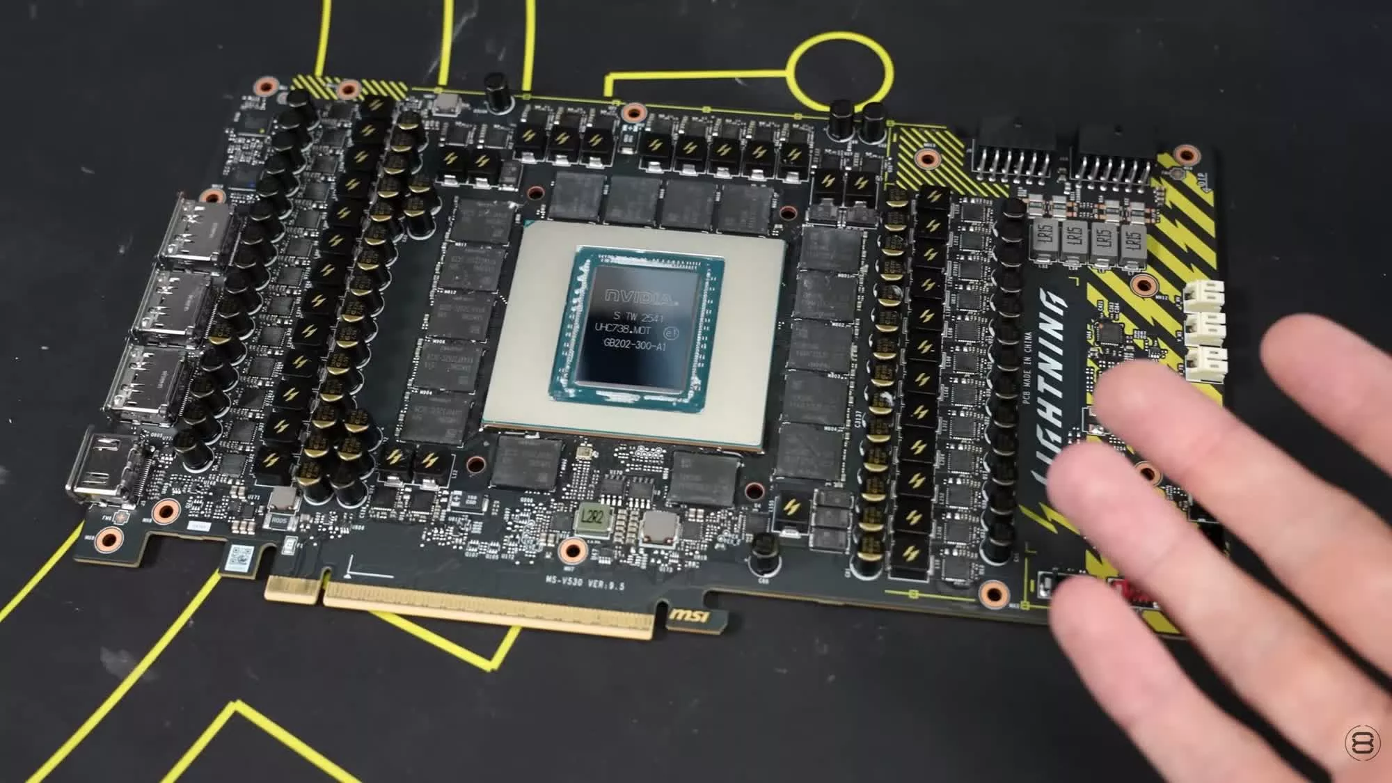 Custom Water Cooling and Giant Heatsinks: How Extreme GPU Modders Slash Temperatures