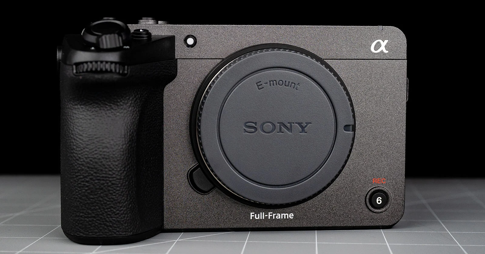 Sony FX5: Open Gate, RAW nội bộ và cảm biến stacked cho nhà làm phim nghiêm túc