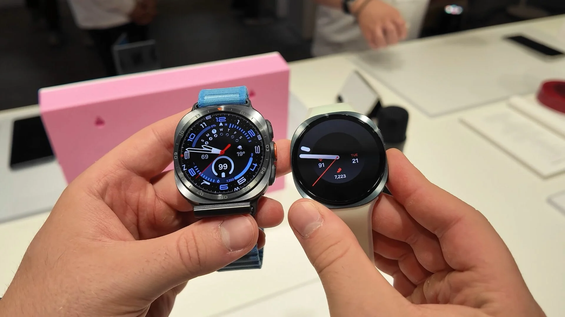 Galaxy Watch Ultra 2: mỏng hơn, sáng hơn, bền hơn – nhưng lợi ích thực tế đến đâu?