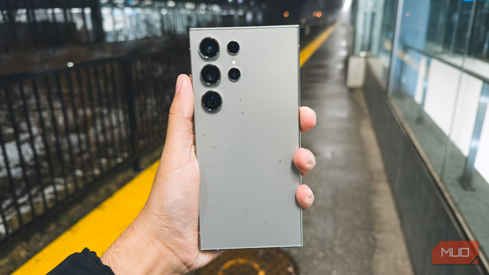 Why Your Phone Photos Shake and the Habit That Fixes It