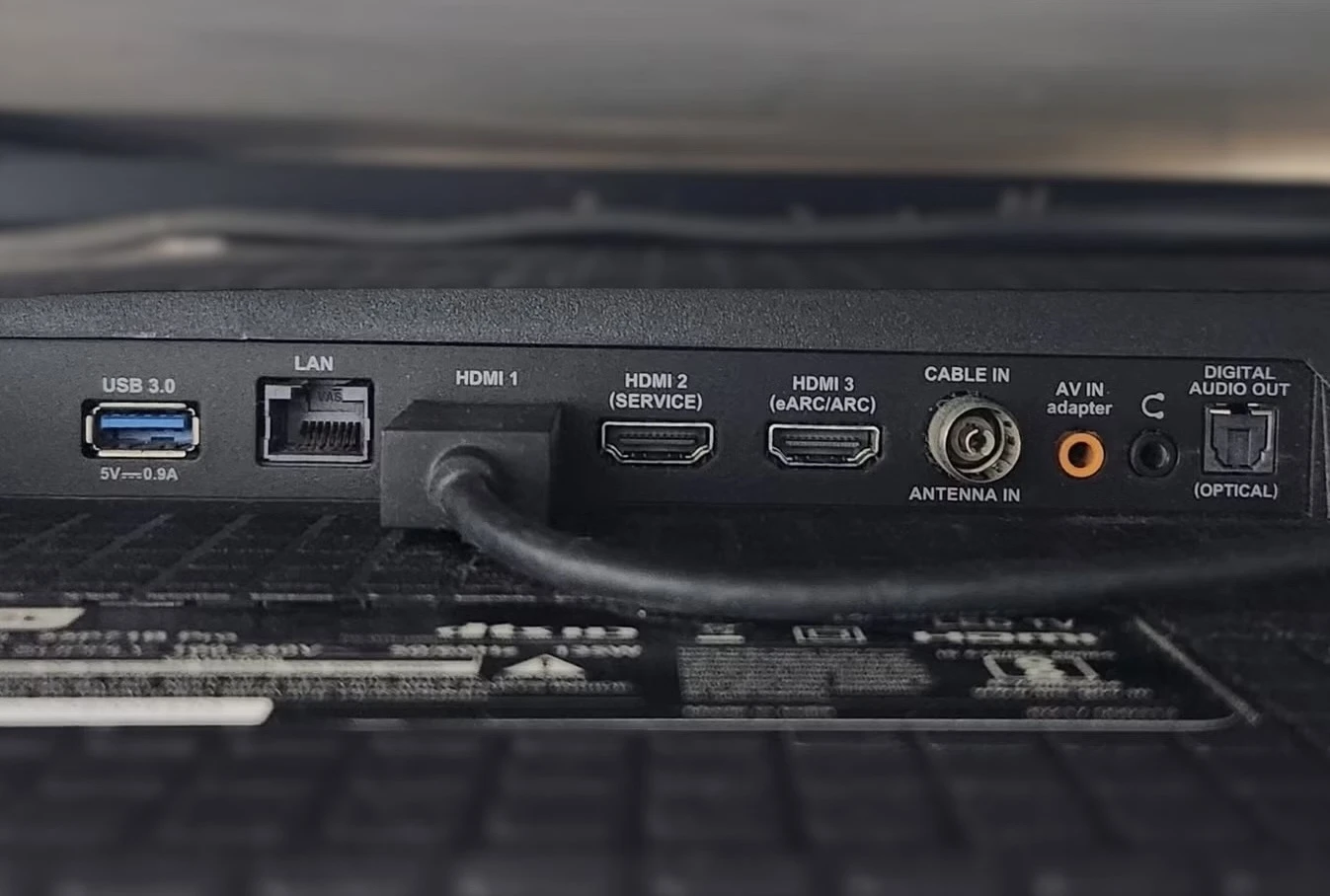 Ethernet có thật sự tốt hơn WiFi cho Smart TV?
