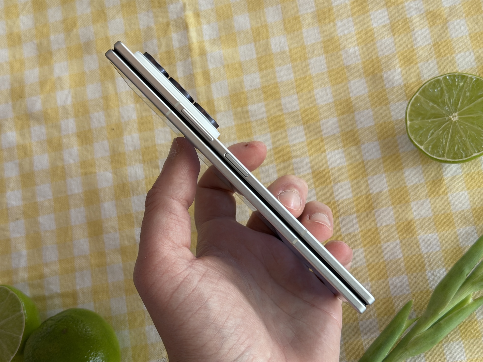 Galaxy Z Fold8 Ultra, Fold8 và Flip8: ba mũi nhọn mới của điện thoại gập Samsung