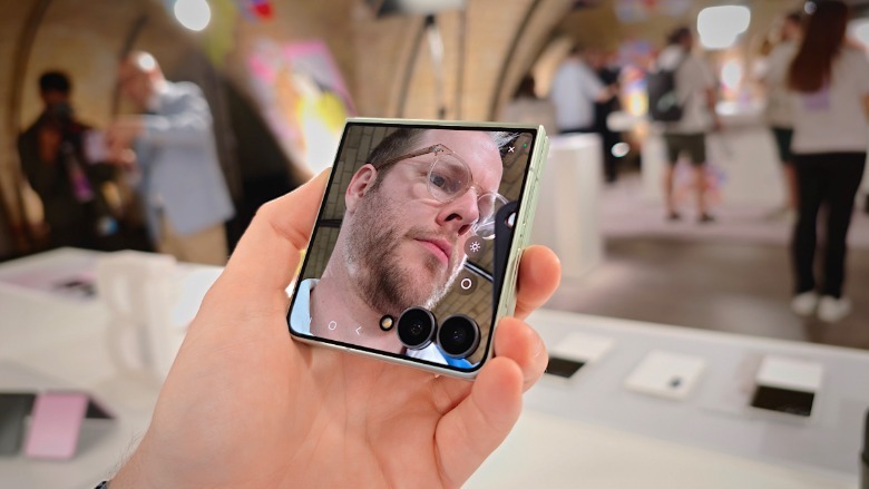 Galaxy Z Flip 8 Price Hike Exposes a Foldable Value Problem