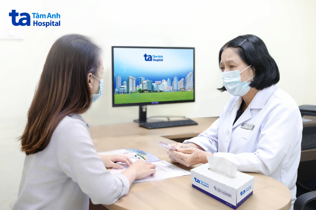 Chế độ ăn kiêng cực đoan: Cái giá là rụng tóc và rối loạn nội tiết