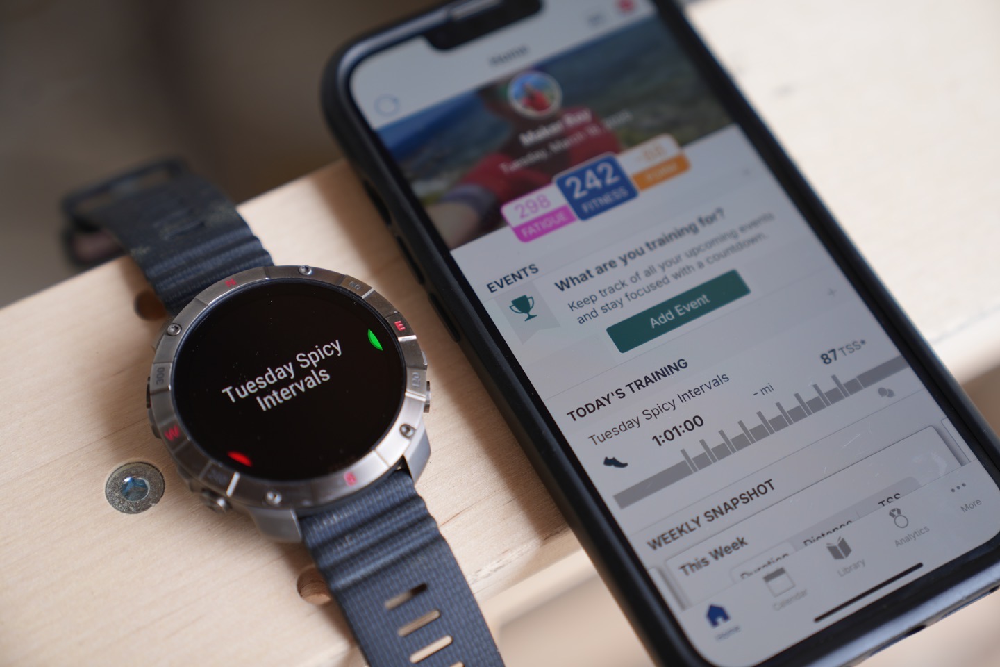 Garmin CIRQA: vòng đeo không màn hình thách thức WHOOP