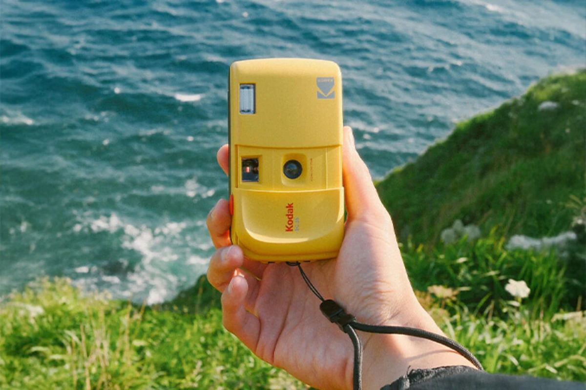 Kodak EC35 hồi sinh máy ảnh nắp trượt huyền thoại