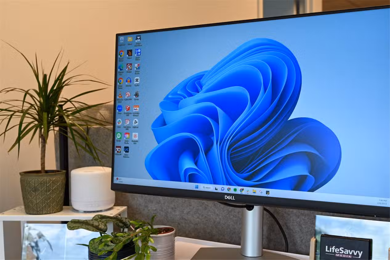 Why Minimalist Desktop Setups Fail and What Works Instead