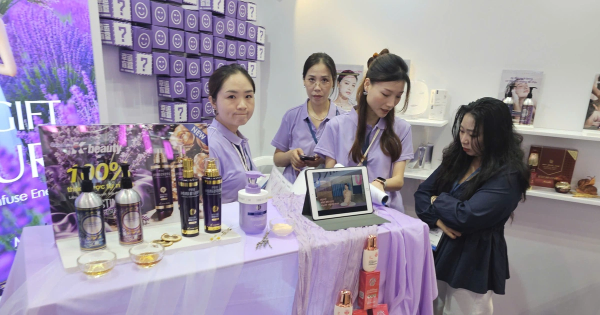 Ngành làm đẹp trực tuyến cán mốc 2,83 tỷ USD: lợi hay hại cho người mua?