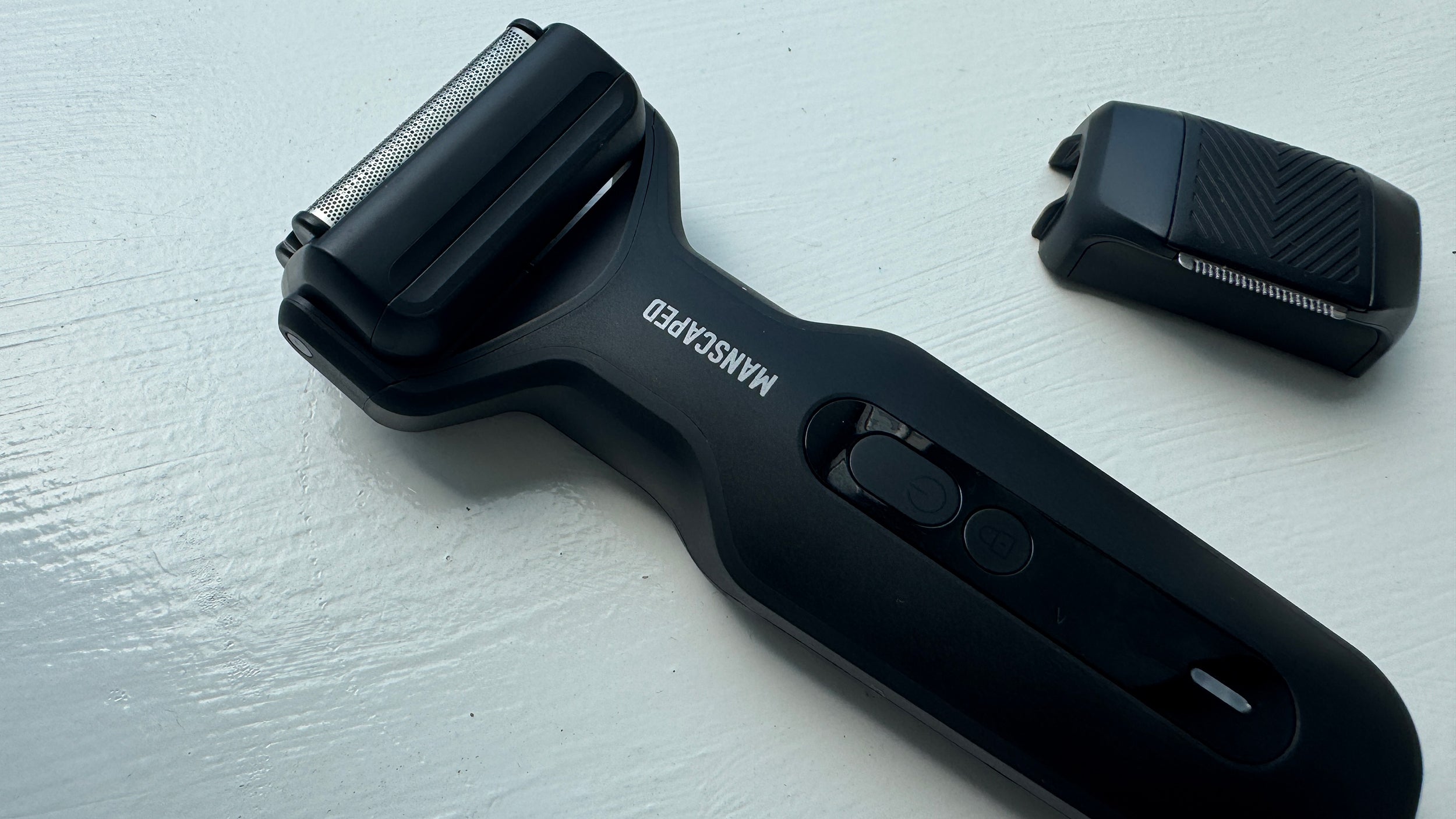 Rotary vs Foil Shavers for Sensitive Skin: Philips i9000 vs Manscaped Chairman Plus