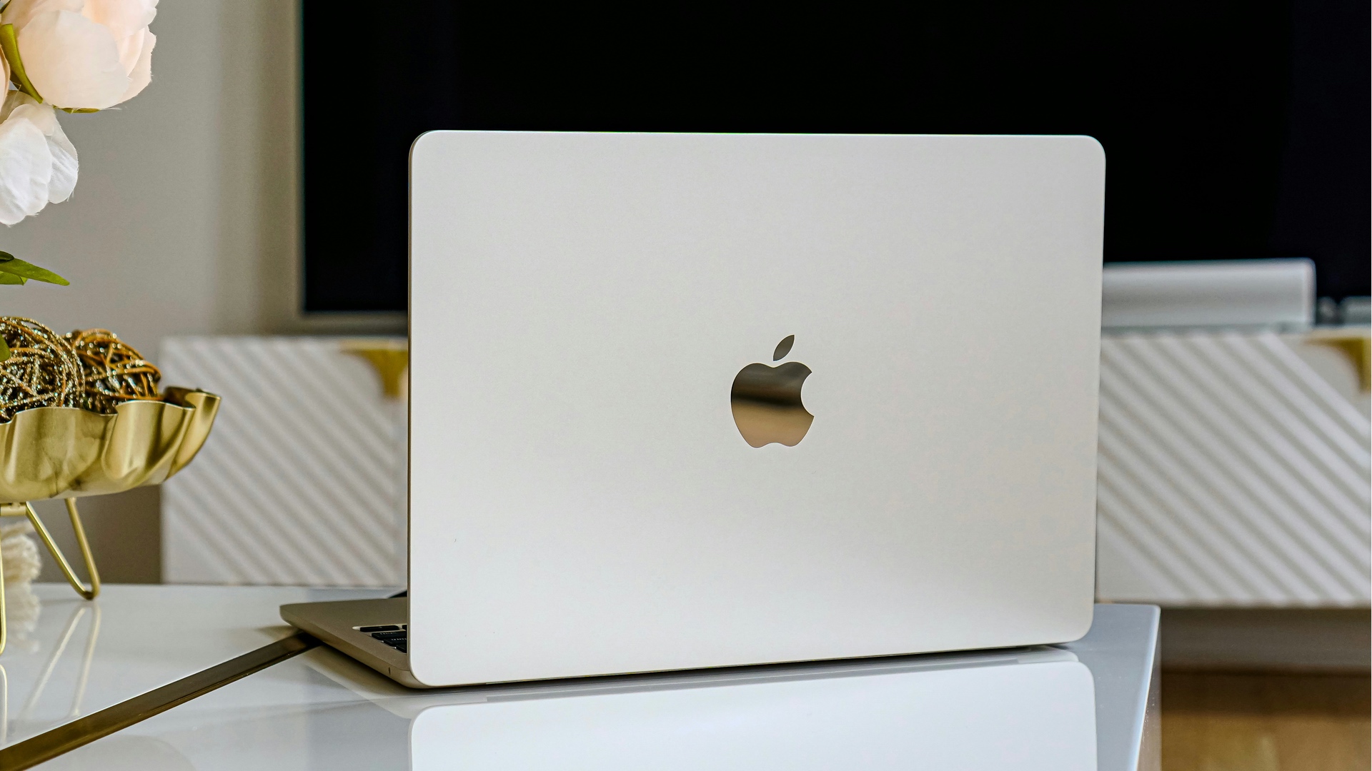 Apple sắp làm mới toàn bộ dòng Mac với 11 mẫu máy mới