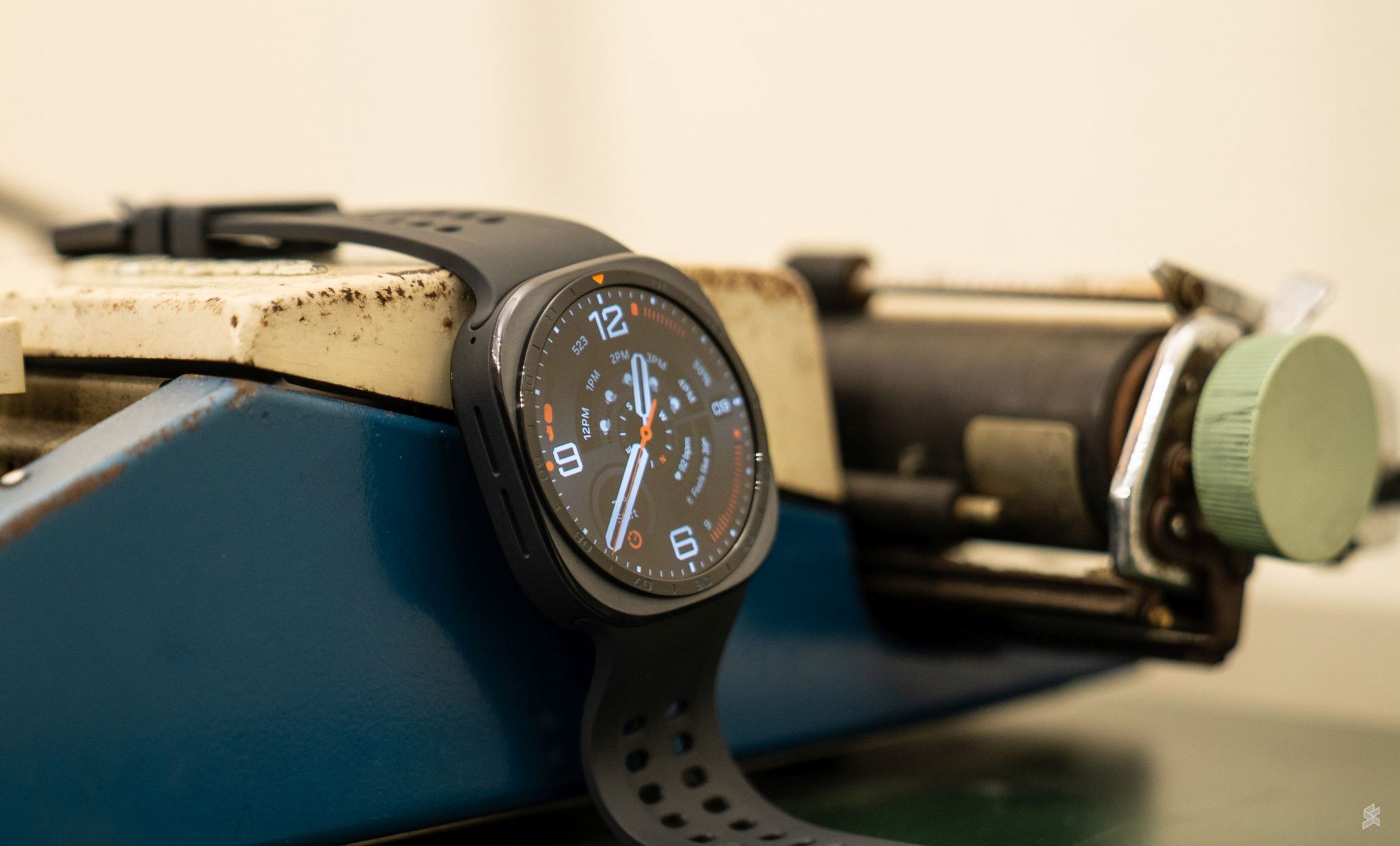 Galaxy Watch Ultra2 and Watch9 Aim Straight at Apple and Garmin