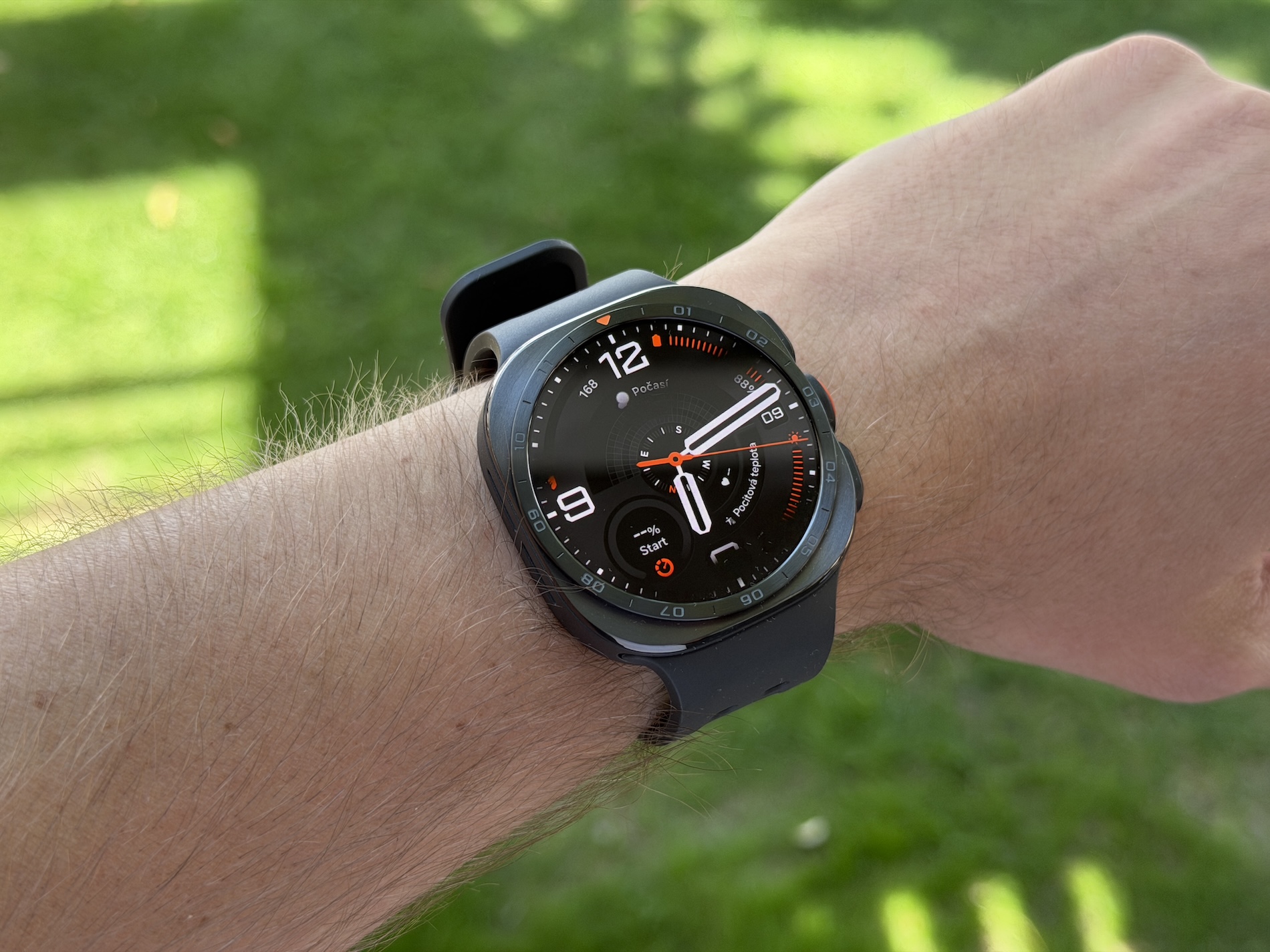 Galaxy Watch Ultra 2 và bài toán đăng ký cho tính năng lặn sâu