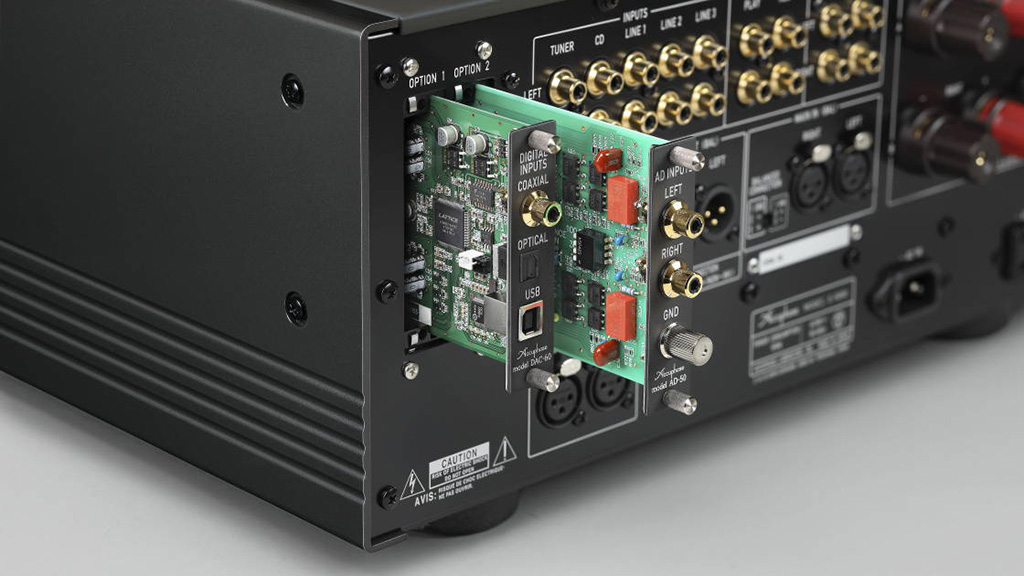 Ampli tích hợp cao cấp: Accuphase E-5000, Denon AVC-A1H và McIntosh MX124 so sánh chi tiết