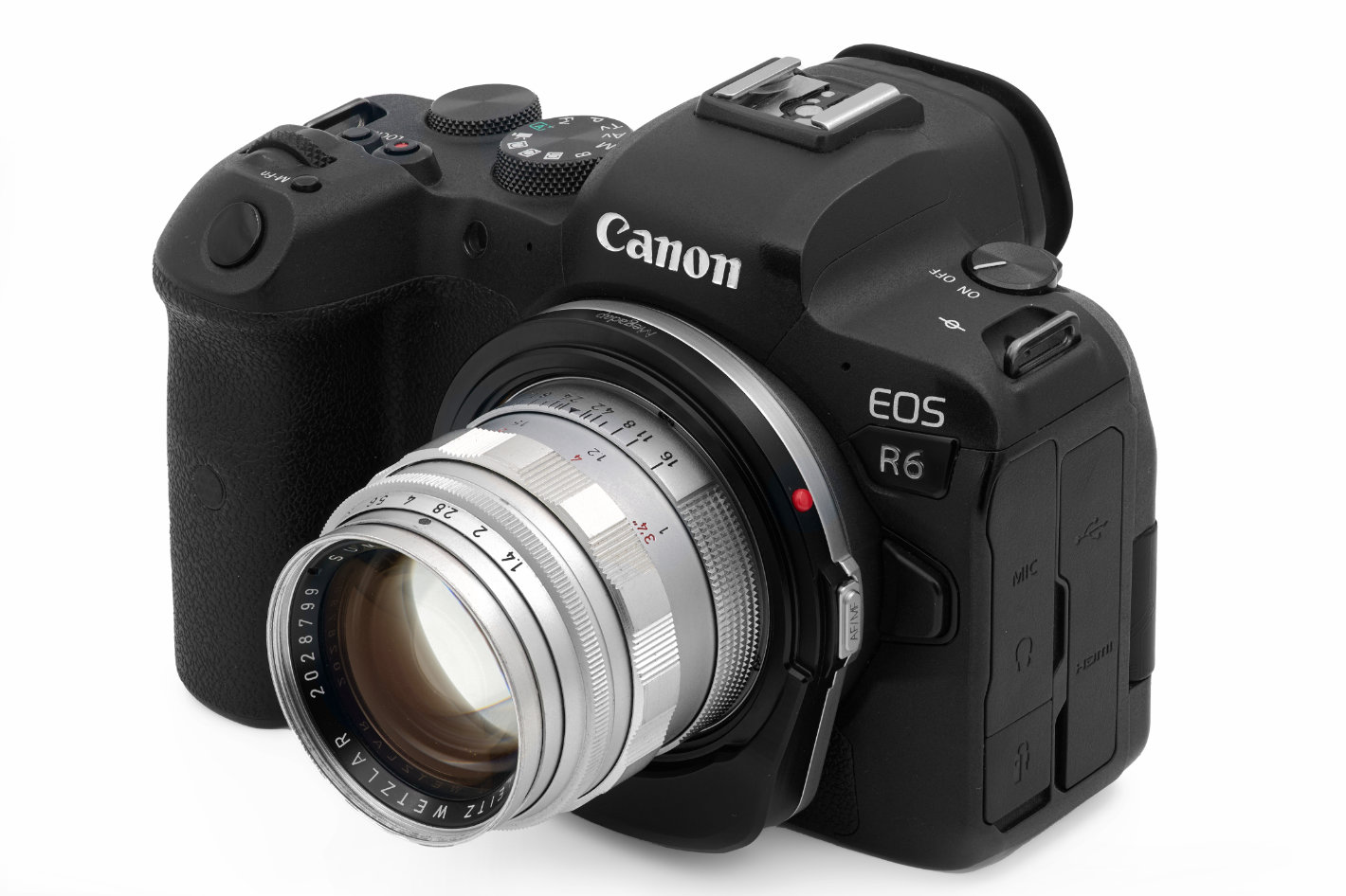 Adapter Megadap M2RF: Mang ống kính Leica M lên Canon RF với autofocus