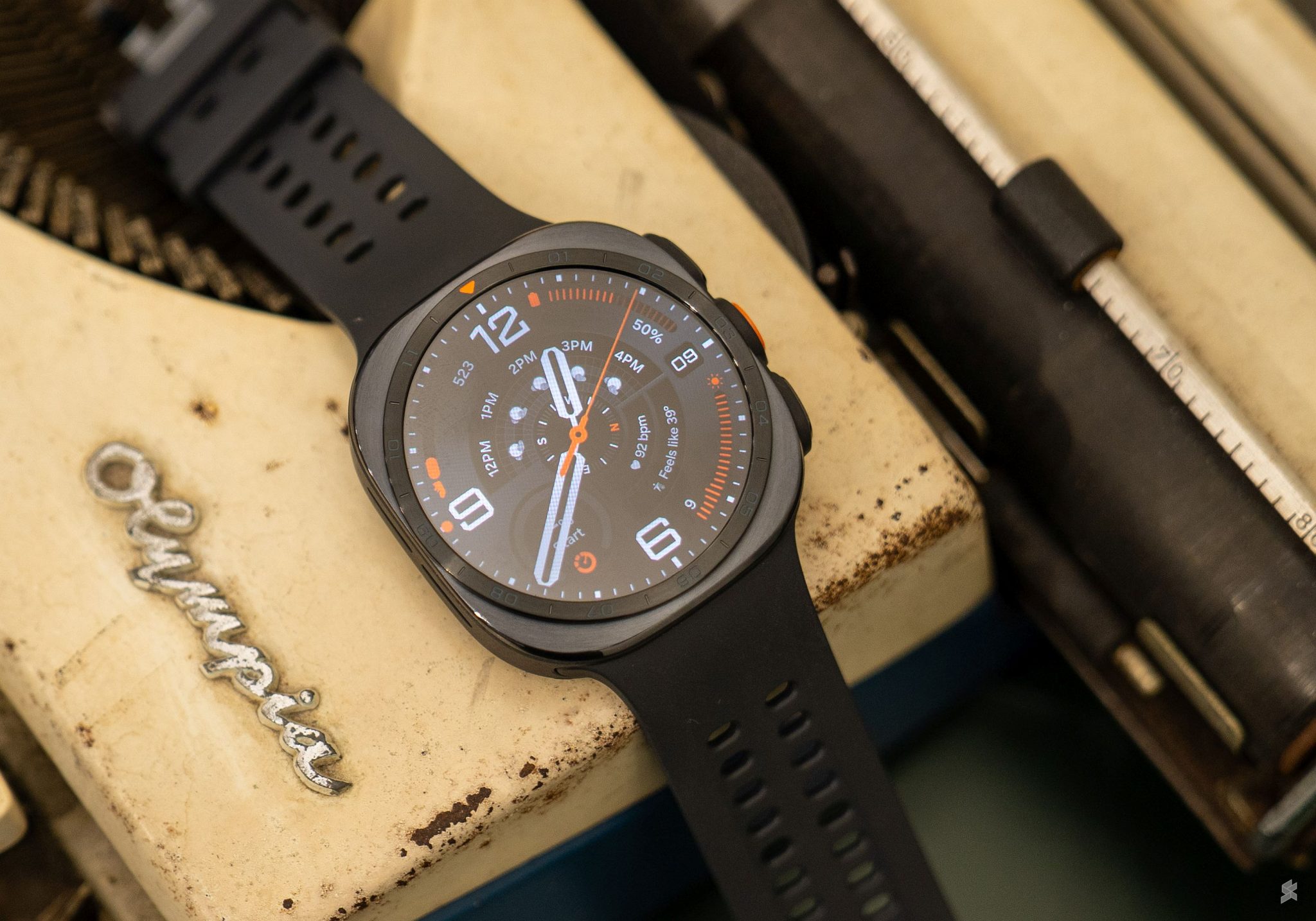 Galaxy Watch Ultra2 and Watch9 Aim Straight at Apple and Garmin