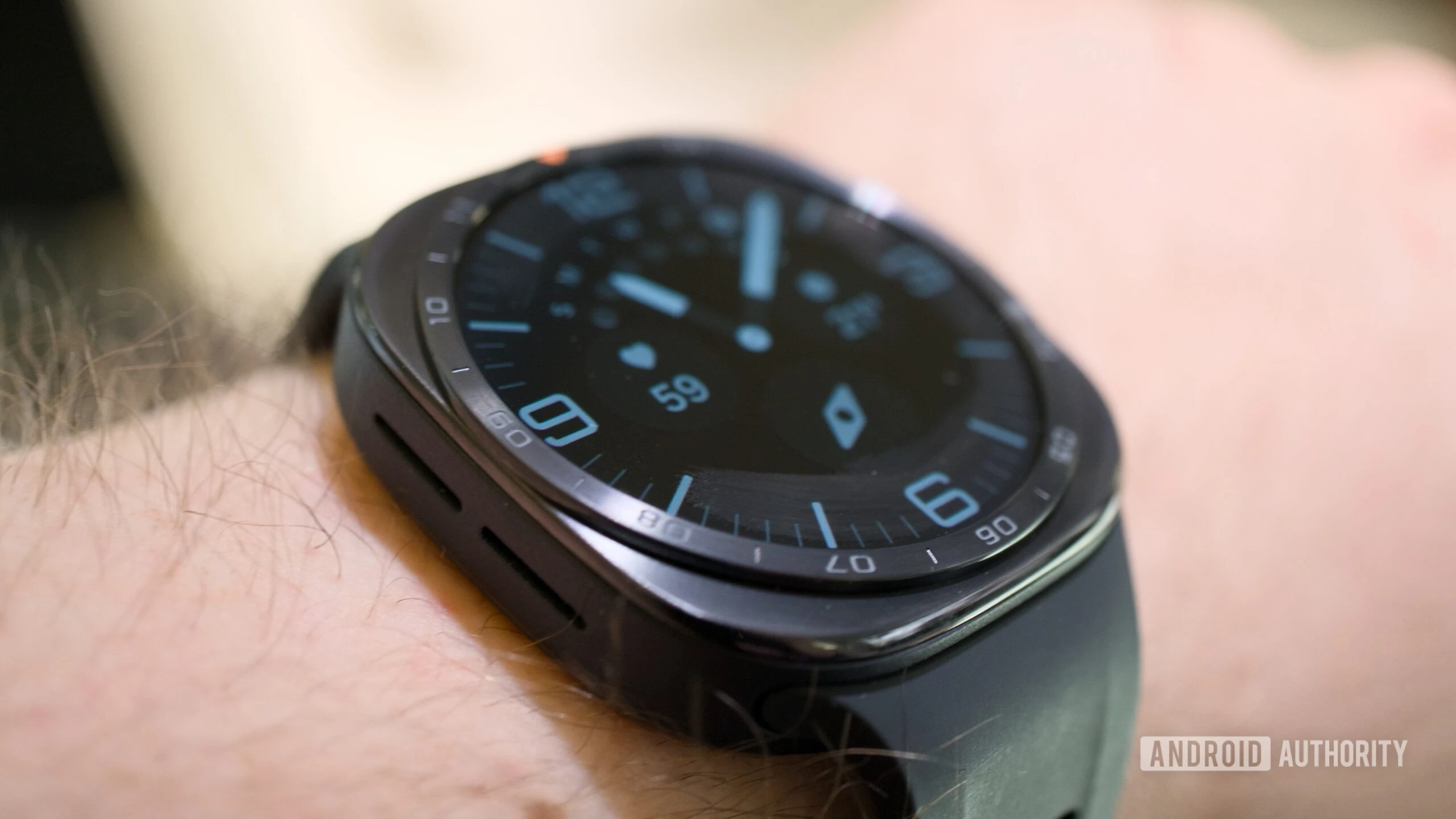 Galaxy Watch Ultra 2 có đáng giá 700 USD? So sánh với 5 lựa chọn thay thế