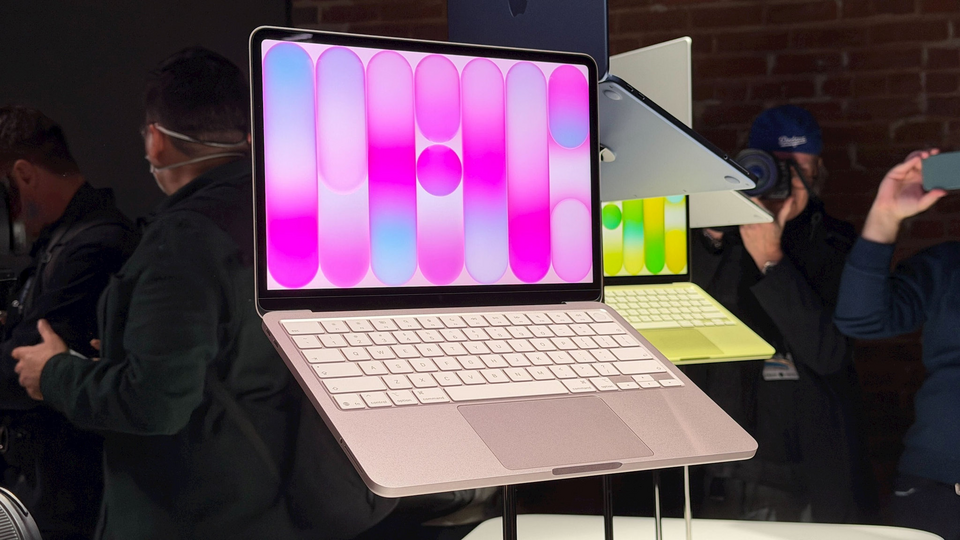 Apple sắp đại tu dòng Mac: OLED, MacBook Neo và tham vọng mới