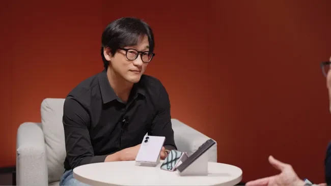 iPhone gập và Galaxy Z Fold 8: Samsung dựng lá chắn trước Apple