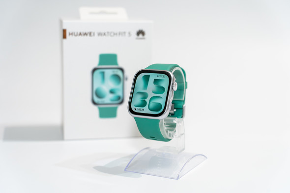 Smartwatch giá rẻ pin lâu: chọn Xiaomi, Huawei hay Amazfit?
