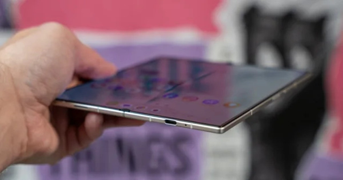 Galaxy Z Fold8 Ultra: Titan và màn hình gập gần như phẳng tuyệt đối