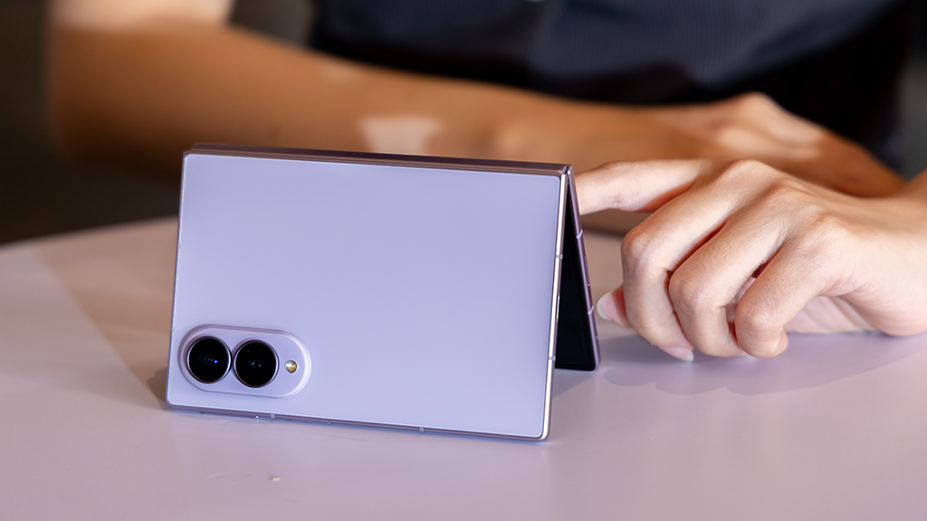 Có nên tham gia chương trình Galaxy Z Fold8 sớm?