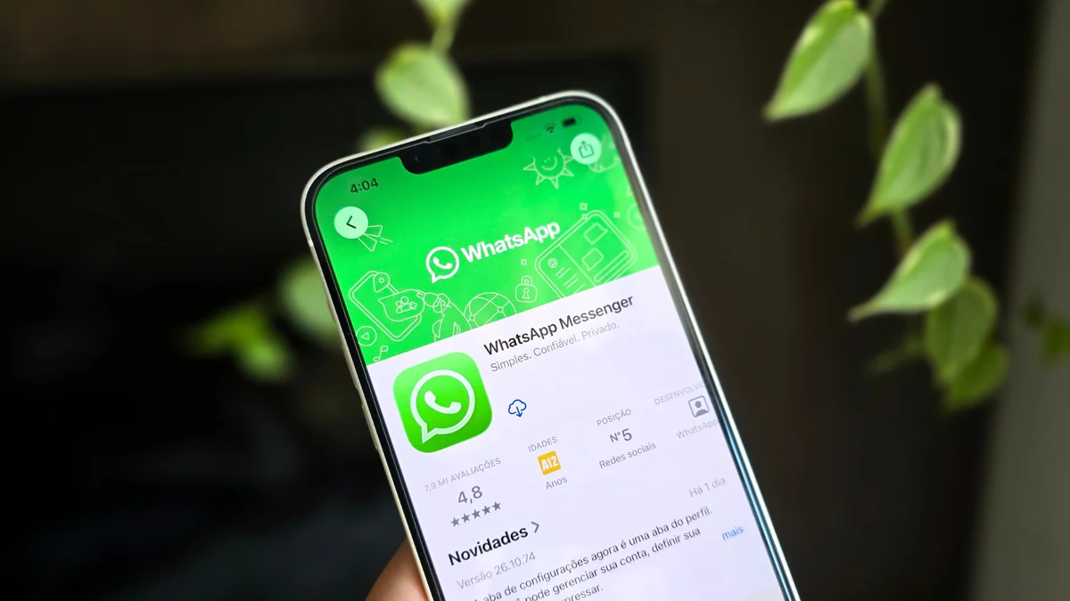 WhatsApp thay áo mới trên iPhone: mềm hơn, giống iMessage hơn