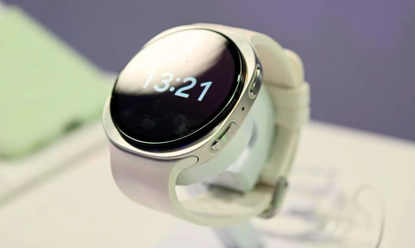 Galaxy Watch 9 ra mắt: chip Snapdragon Wear Elite, pin lớn hơn và giá khởi điểm